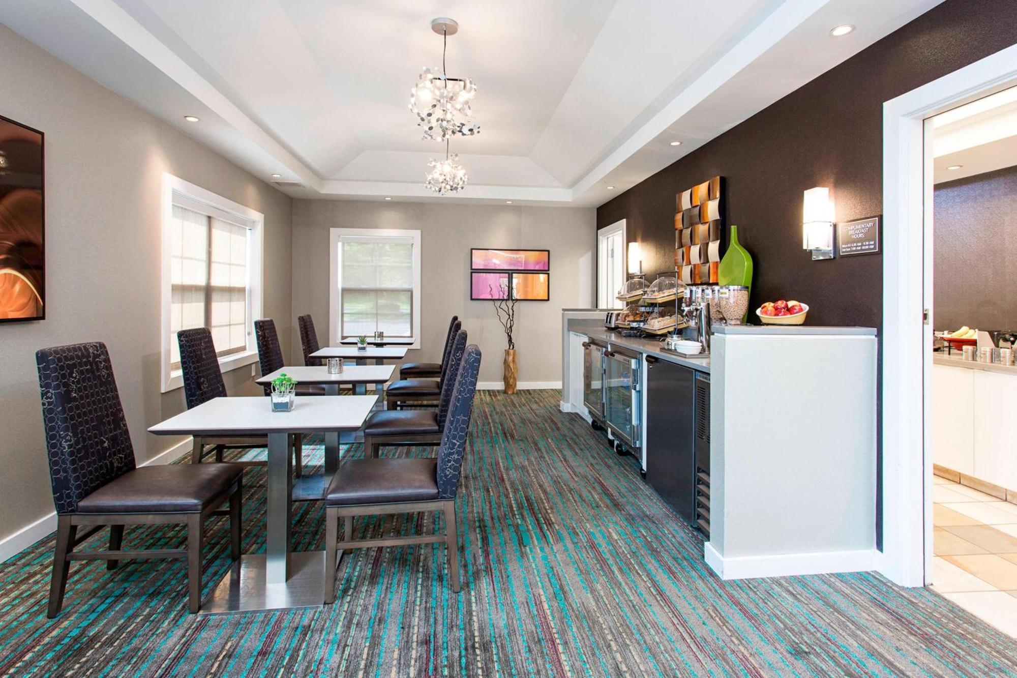 Residence Inn By Marriott Rochester West Greece Bagian luar foto